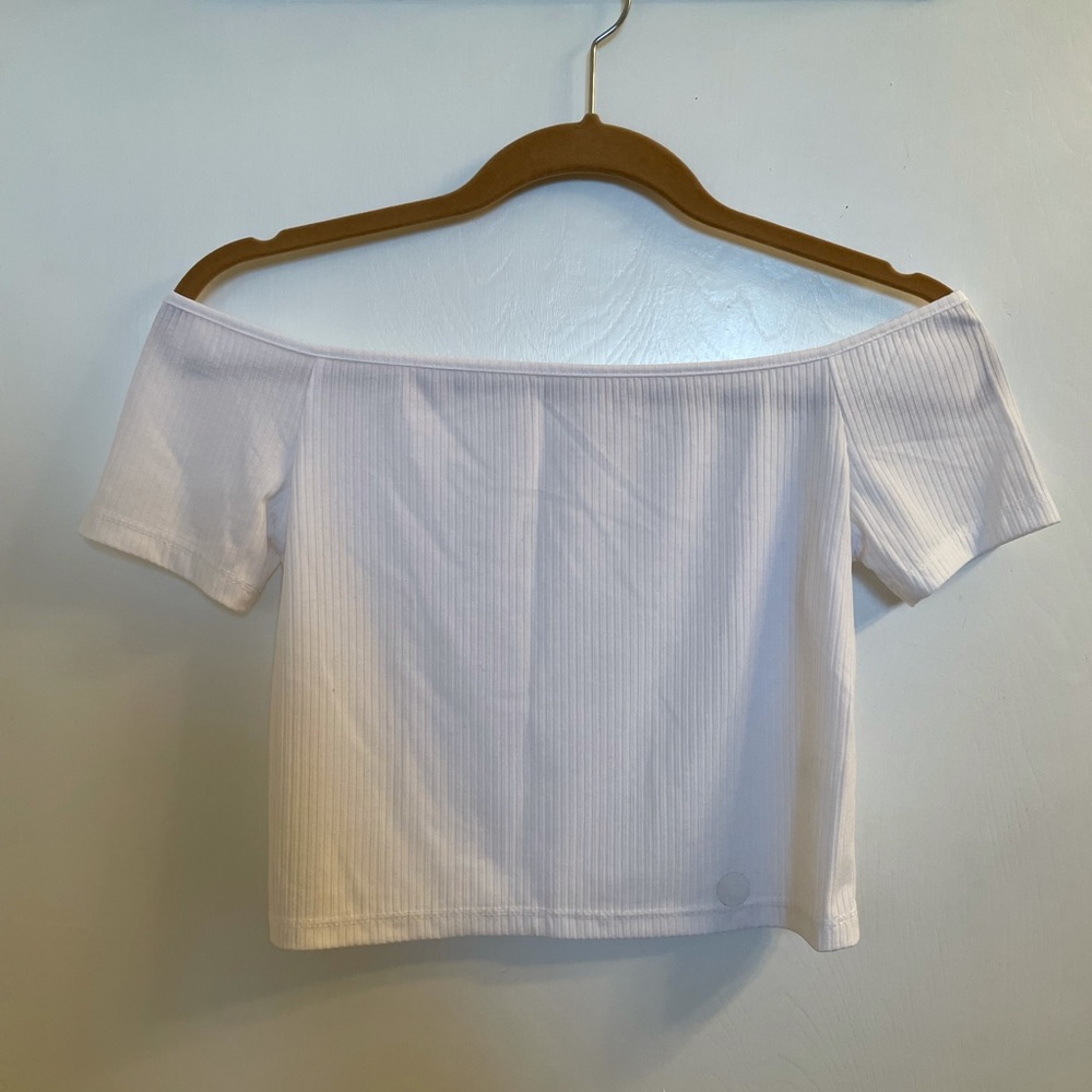 White ribbed off the shoulder crop top